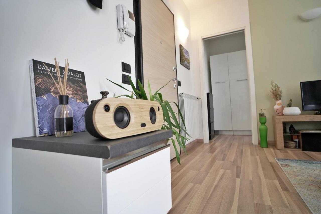 Rentopolis Apartments - Palazzo Candiani Milan Luaran gambar