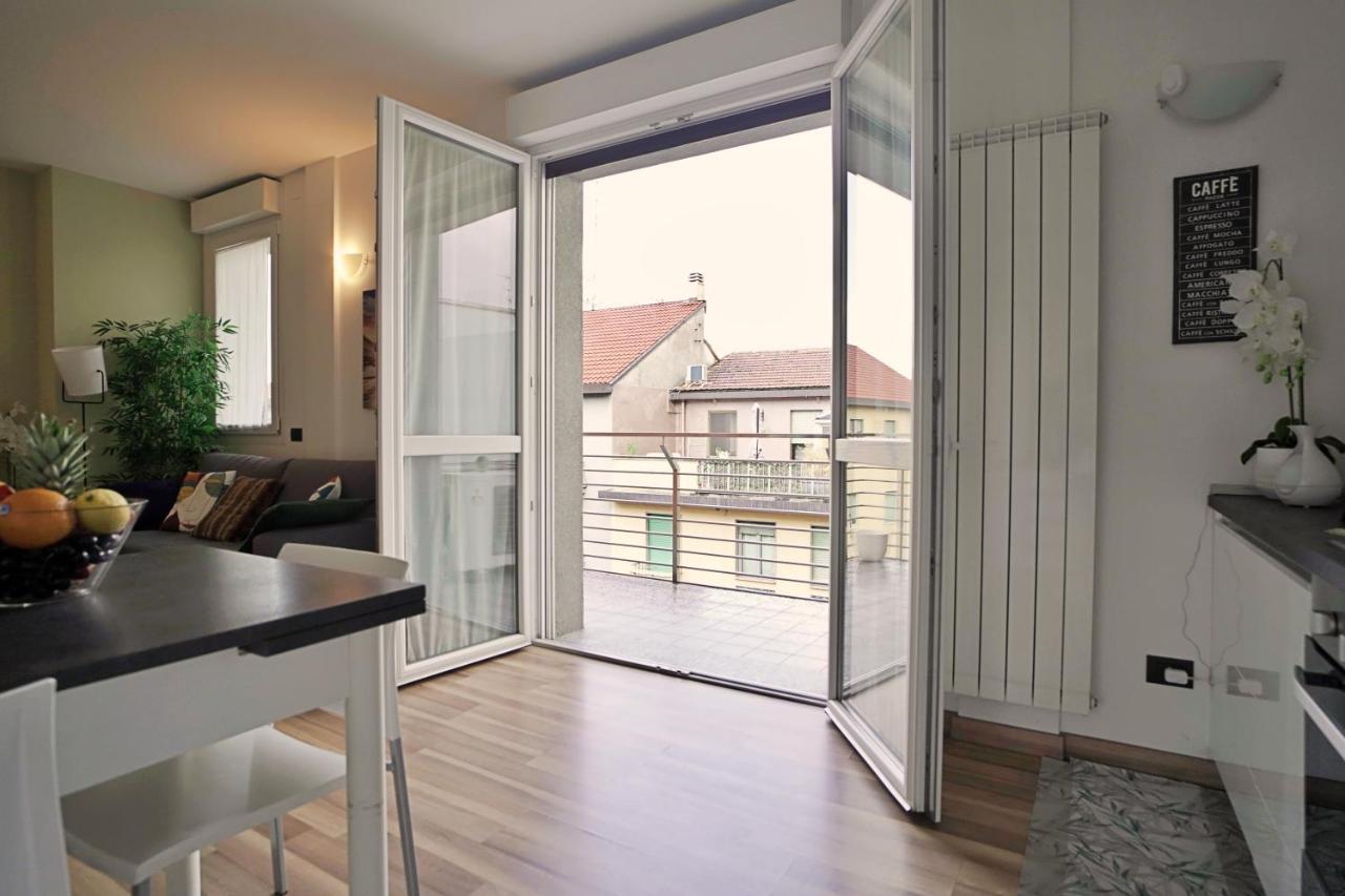 Rentopolis Apartments - Palazzo Candiani Milan Luaran gambar