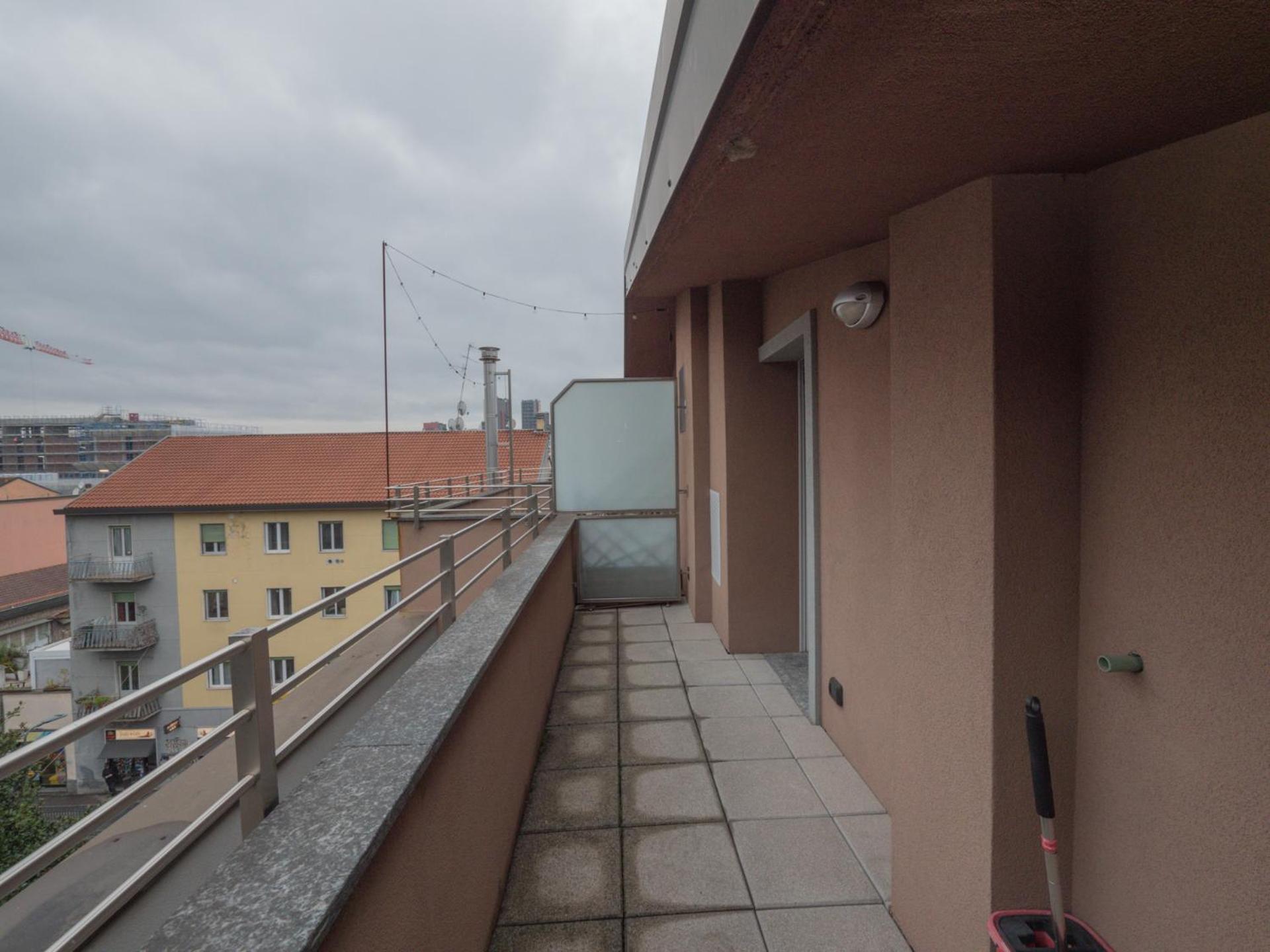 Rentopolis Apartments - Palazzo Candiani Milan Luaran gambar